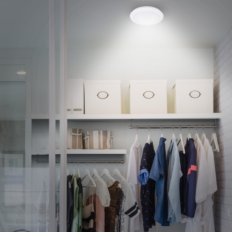 Good Earth Lighting 7in Rechargeable LED Motionactivated Closet Light